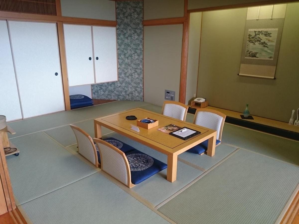 The Gran Resort Elegante Awajishima Екстериор снимка